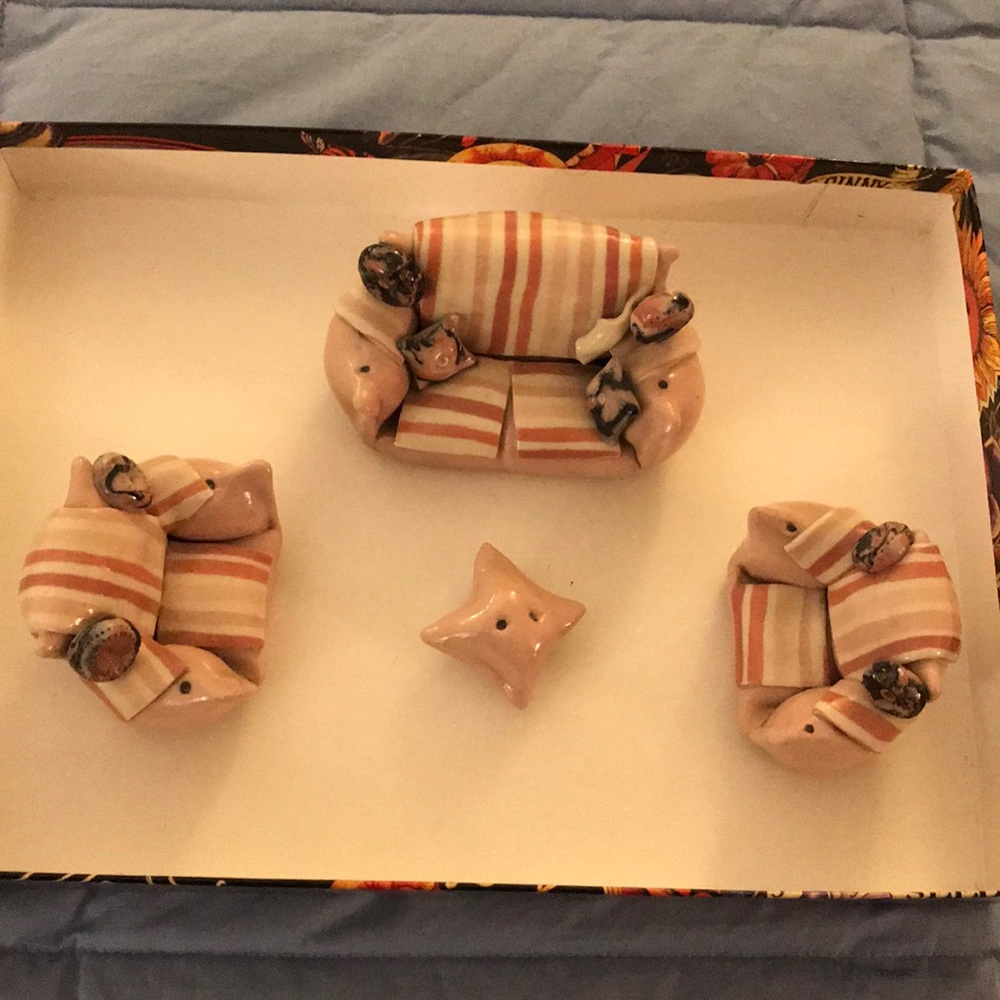 Decorative ceramic display